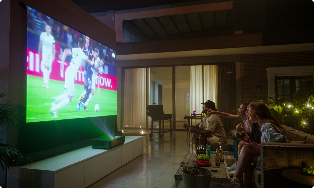Heimkino für Fußball & Sport einrichten | Projektor & Dolby Atmos Setup ...